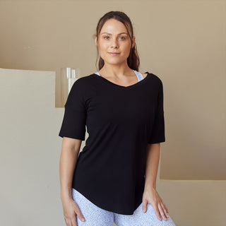 Relaxed Tee in Black